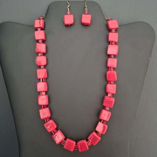 Red Square Bead Set